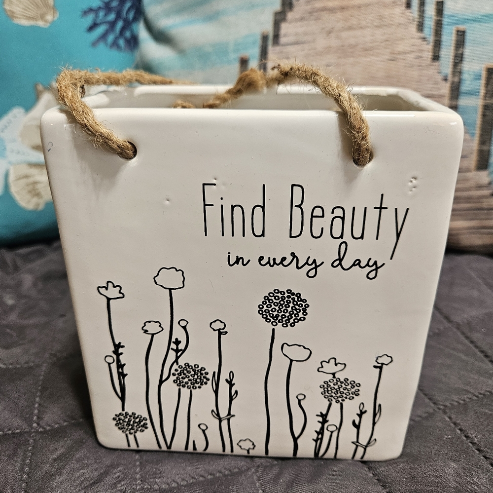 Super cute ceramic hanging vase